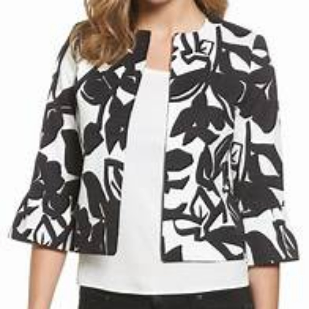 Bell sleeve jacket